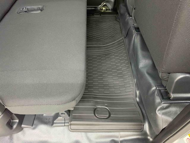 ハイゼットカーゴＤＸ　２ＷＤ両側スライドドア・オートライト・オートマチックハイビーム・ＡＭＦＭラジオ・キーレスエントリー・アイドリングストップ・マニュアルエアコン・スマートアシスト・水平格納式リヤシート（群馬県）の中古車