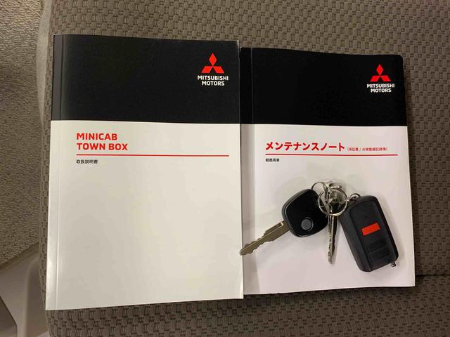ミニキャブバンＧ　２ＷＤ両側スライドドア・ＬＥＤヘッドライト・オートライト・オートマチックハイビーム・ナビ・キーレスエントリー・アイドリングストップ・シートヒーター・マニュアルエアコン（群馬県）の中古車