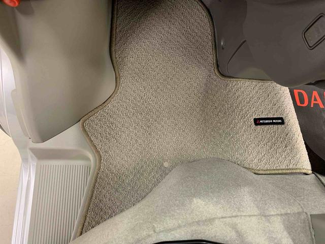 ミニキャブバンＧ　２ＷＤ両側スライドドア・ＬＥＤヘッドライト・オートライト・オートマチックハイビーム・ナビ・キーレスエントリー・アイドリングストップ・シートヒーター・マニュアルエアコン（群馬県）の中古車