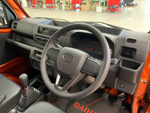 ハイゼットトラックスタンダード　農用スペシャル　４ＷＤ５速ＭＴ・ＡＭＦＭラジオ・オートライト・オートマチックハイビーム・キーレスエントリー・アイドリングストップ・マニュアルエアコン・スマートアシスト（群馬県）の中古車