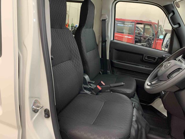 ハイゼットカーゴＤＸ　４ＷＤオートライト・オートマチックハイビーム・キーレスエントリー・アイドリングストップ・マニュアルエアコン・水平格納式リヤシート・スマートアシスト（群馬県）の中古車