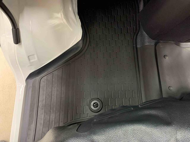 ハイゼットカーゴＤＸ　４ＷＤオートライト・オートマチックハイビーム・キーレスエントリー・アイドリングストップ・マニュアルエアコン・水平格納式リヤシート・スマートアシスト（群馬県）の中古車