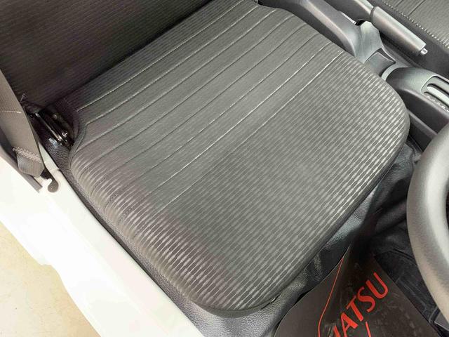 ハイゼットトラックＥＸＴ　４ＷＤオートライト・オートマチックハイビーム・プッシュスタートボタン・アイドリングストップ・マニュアルエアコン・電動格納式ドアミラー・スマートアシスト（群馬県）の中古車