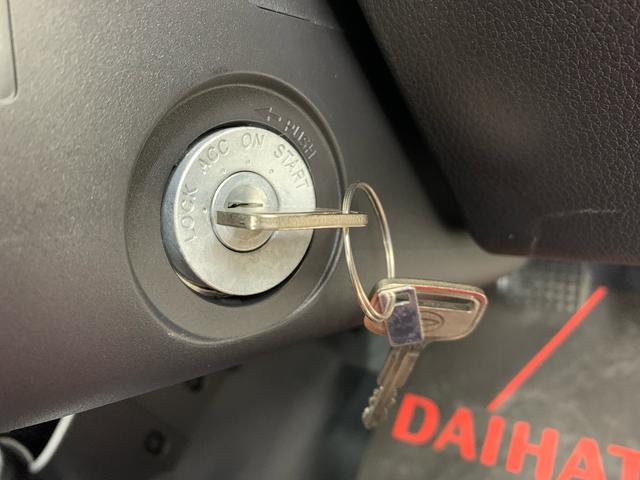 ハイゼットトラックスタンダード　４ＷＤオートライト・オートマチックハイビーム・ＡＭＦＭラジオ・キーレスエントリー・アイドリングストップ・マニュアルエアコン・スマートアシスト（群馬県）の中古車