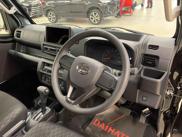 ハイゼットトラックジャンボエクストラ 4WDLEDヘッドライト・オートライト・オートマチックハイビーム・プッシュスタートボタン・アイドリングストップ・マニュアルエアコン・電動格納式ドアミラー・スマートアシスト(群馬県)の中古車