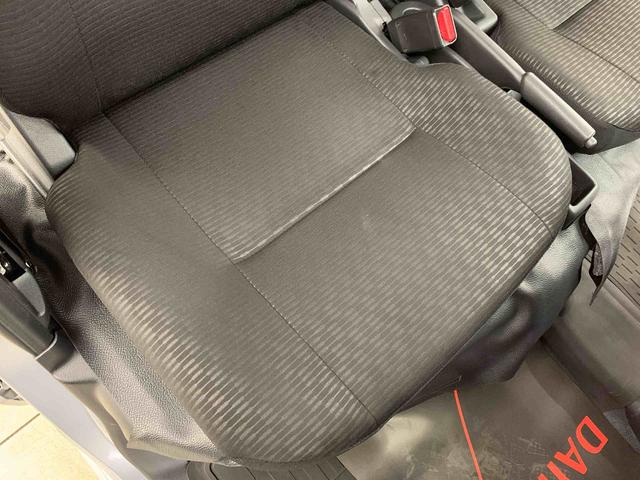 ハイゼットカーゴＤＸ　４ＷＤナビ・ＥＴＣ・ＬＥＤヘッドライト・オートライト・オートマチックハイビーム・キーレスエントリー・アイドリングストップ・マニュアルエアコン・スマートアシスト（群馬県）の中古車