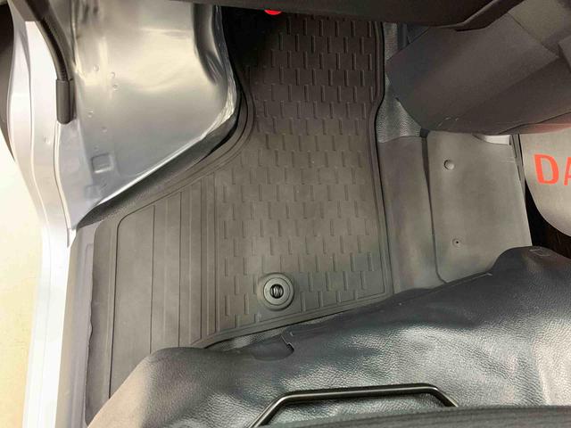 ハイゼットカーゴＤＸ　４ＷＤナビ・ＥＴＣ・ＬＥＤヘッドライト・オートライト・オートマチックハイビーム・キーレスエントリー・アイドリングストップ・マニュアルエアコン・スマートアシスト（群馬県）の中古車