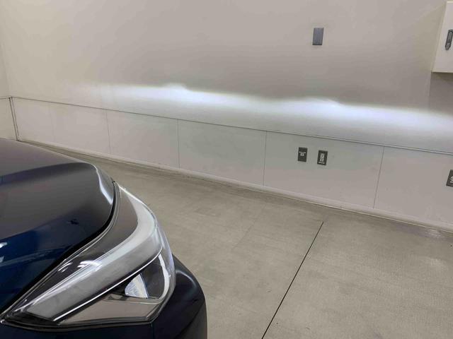 ロッキープレミアム　２ＷＤＬＥＤヘッドライト・ナビ・ＥＴＣ・オートライト・オートマチックハイビーム・オートエアコン・プッシュスタートボタン・アイドリングストップ・シートヒーター・電動格納式ドアミラー・スマートアシスト（群馬県）の中古車