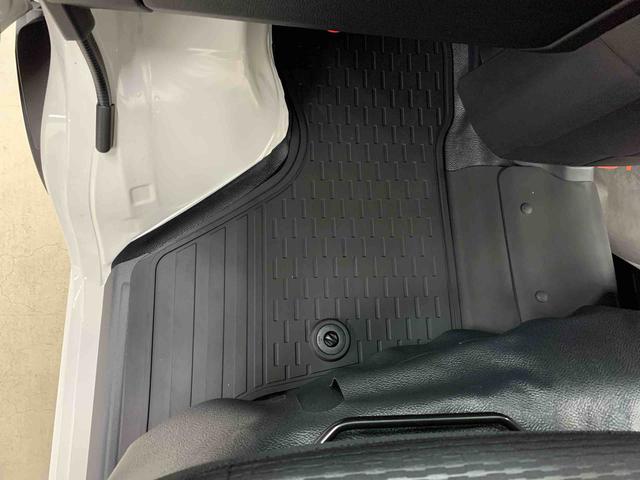 ハイゼットカーゴＤＸ　２ＷＤオートライト・オートマチックハイビーム・ＡＭＦＭラジオ・キーレスエントリー・アイドリングストップ・マニュアルエアコン・スマートアシスト（群馬県）の中古車