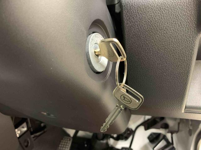 ハイゼットトラックスタンダード　農用スペシャル　４ＷＤ５速ＭＴ・ＡＭ　ＦＭラジオ・アイドリングストップ・オートライト・オートマチックハイビーム・キーレスエントリー・スマートアシスト（群馬県）の中古車