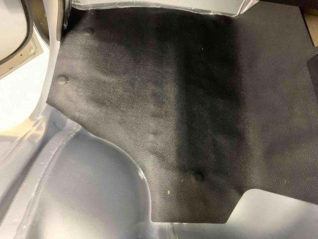 ハイゼットトラックスタンダード　農用スペシャル　４ＷＤ５速ＭＴ　ＡＭＦＭラジオ　キーレスエントリー　マニュアルエアコン　助手席エアバック　荷台作業灯（群馬県）の中古車