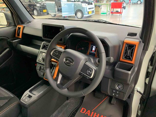 タフトＧ　４ＷＤＬＥＤヘッドライト　オートライト　スマートアシスト　運転席助手席シートヒーター　電動パーキングブレーキ　プッシュボタンスタート　アイドリングストップ　ガラスルーフ　バックカメラ　オートエアコン（群馬県）の中古車