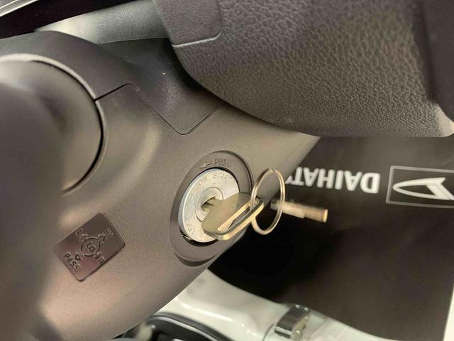 ハイゼットトラックスタンダード 農用スペシャル 4WD 走行5キロオートライト オートマチックハイビーム キーレスエントリー アイドリングストップ AMFMラジオ マニュアルエアコン 助手席エアバック 荷台作業灯 スマートアシスト(群馬県)の中古車