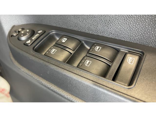 タントＸＬＥＤヘッドランプ　アイドリングストップ　左側パワースライドドア　オートエアコン　シートヒーター　スマートキー　衝突被害軽減システム　横滑り防止機構（茨城県）の中古車