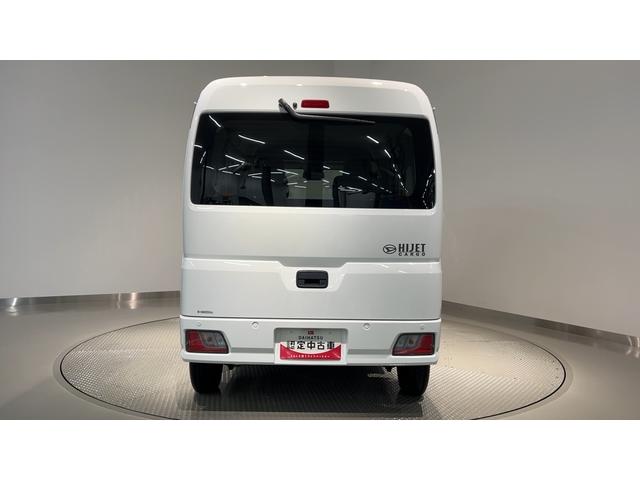 ハイゼットカーゴクルーズダイハツ認定中古車lキーフリーlコーナーセンサーlセパレートリアシートlスマートアシストlABSlエアバッグl電動格納ドアミラーlエアコンlパワーウィンドウlリアスモークガラスl保証/整備付(茨城県)の中古車
