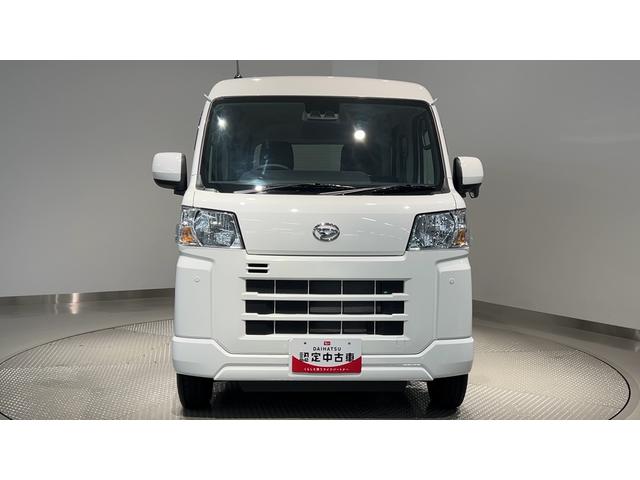 ハイゼットカーゴクルーズダイハツ認定中古車lキーフリーlコーナーセンサーlセパレートリアシートlスマートアシストlABSlエアバッグl電動格納ドアミラーlエアコンlパワーウィンドウlリアスモークガラスl保証/整備付(茨城県)の中古車