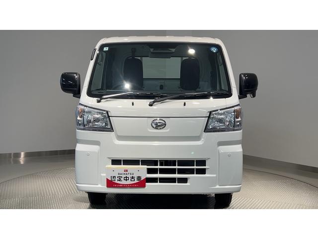 ハイゼットトラックスタンダードダイハツ認定中古車ｌ雹害車ｌ５ＭＴｌ４ＷＤｌＡＢＳｌエアバッグｌエアコンｌコーナーセンサーｌキーフリーシステムｌ電動格納式ミラーｌスマートアシストｌＡＭラジオｌＥＴＣｌ横滑り防止機能ｌ保証／整備付（茨城県）の中古車