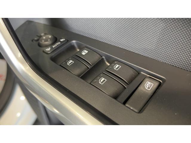 ロッキープレミアムＧ　ＨＥＶ純正９インチナビ　ドラレコ　パノラマモニター　クルーズコントロール　ＬＥＤヘッドランプ　オートエアコン　スマートキー　１７インチアルミホイール　衝突被害軽減システム（茨城県）の中古車