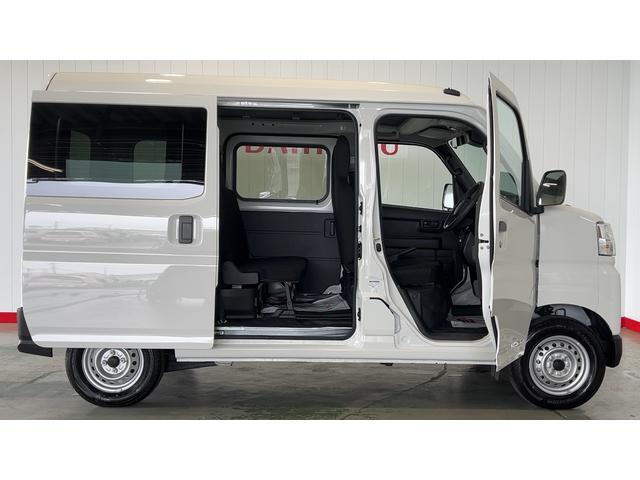 ハイゼットカーゴデラックスＣＶＴ　アイドリングストップ　エアコン　パワステ　キーレスエントリー　運転席＆助手席パワーウインドウ　ＡＭ／ＦＭラジオ　衝突被害軽減システム（茨城県）の中古車