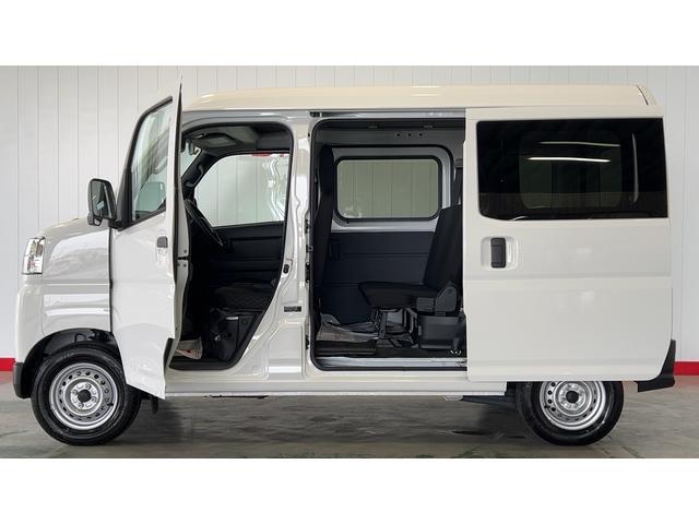 ハイゼットカーゴデラックスＣＶＴ　アイドリングストップ　エアコン　パワステ　キーレスエントリー　運転席＆助手席パワーウインドウ　ＡＭ／ＦＭラジオ　衝突被害軽減システム（茨城県）の中古車