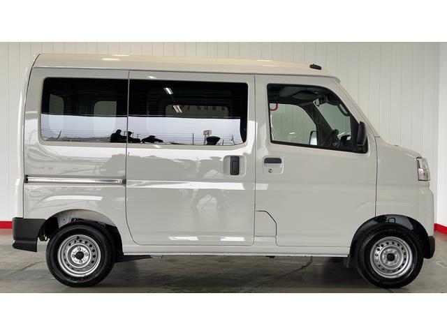 ハイゼットカーゴデラックスＣＶＴ　アイドリングストップ　エアコン　パワステ　キーレスエントリー　運転席＆助手席パワーウインドウ　ＡＭ／ＦＭラジオ　衝突被害軽減システム（茨城県）の中古車