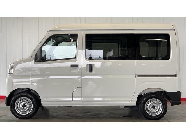 ハイゼットカーゴデラックスＣＶＴ　アイドリングストップ　エアコン　パワステ　キーレスエントリー　運転席＆助手席パワーウインドウ　ＡＭ／ＦＭラジオ　衝突被害軽減システム（茨城県）の中古車