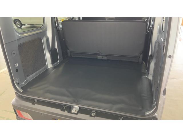 ハイゼットカーゴデラックスアイドリングストップ　キーレスエントリー　ＣＶＴ　エアコン　パワステ　運転席＆助手席パワーウインドウ　ＡＭ／ＦＭラジオ　衝突被害軽減システム（茨城県）の中古車