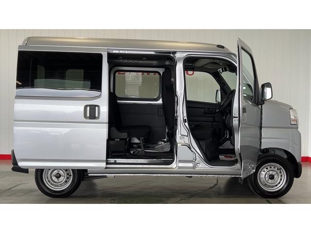 ハイゼットカーゴデラックスアイドリングストップ　キーレスエントリー　ＣＶＴ　エアコン　パワステ　運転席＆助手席パワーウインドウ　ＡＭ／ＦＭラジオ　衝突被害軽減システム（茨城県）の中古車