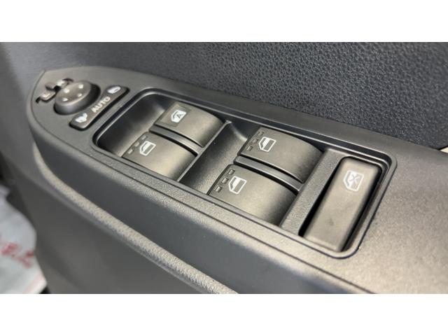 タントＸアイドリングストップ　ＬＥＤヘッドランプ　左側パワースライドドア　オートエアコン　シートヒーター　スマートキー　衝突被害軽減システム　横滑り防止機構（茨城県）の中古車
