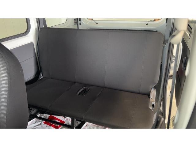 ハイゼットカーゴデラックスアイドリングストップ　キーレスエントリー　ＣＶＴ　エアコン　パワステ　運転席＆助手席パワーウインドウ　ＡＭ／ＦＭラジオ　衝突被害軽減システム（茨城県）の中古車