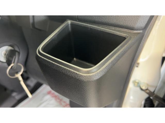 ハイゼットカーゴデラックスアイドリングストップ　キーレスエントリー　ＣＶＴ　エアコン　パワステ　運転席＆助手席パワーウインドウ　ＡＭ／ＦＭラジオ　衝突被害軽減システム（茨城県）の中古車