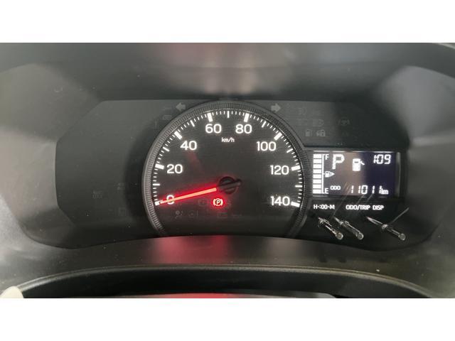 ハイゼットカーゴデラックスアイドリングストップ　キーレスエントリー　ＣＶＴ　エアコン　パワステ　運転席＆助手席パワーウインドウ　ＡＭ／ＦＭラジオ　衝突被害軽減システム（茨城県）の中古車