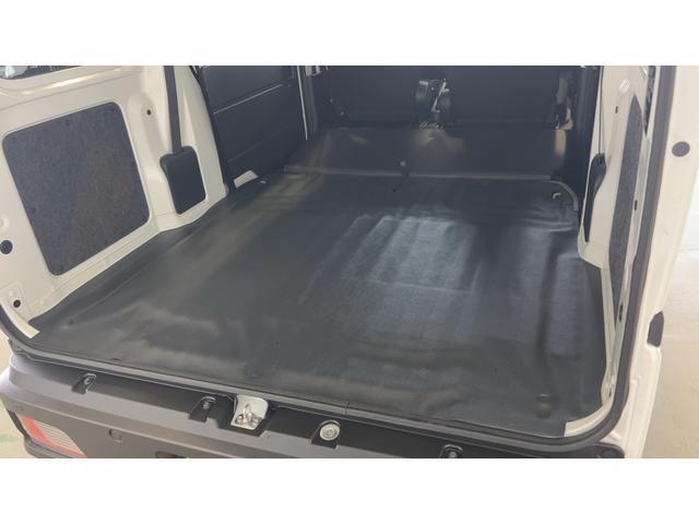 ハイゼットカーゴデラックスアイドリングストップ　キーレスエントリー　ＣＶＴ　エアコン　パワステ　運転席＆助手席パワーウインドウ　ＡＭ／ＦＭラジオ　衝突被害軽減システム（茨城県）の中古車