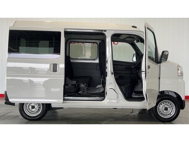 ハイゼットカーゴデラックスアイドリングストップ　キーレスエントリー　ＣＶＴ　エアコン　パワステ　運転席＆助手席パワーウインドウ　ＡＭ／ＦＭラジオ　衝突被害軽減システム（茨城県）の中古車