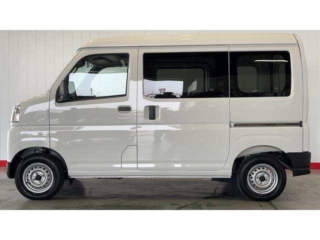 ハイゼットカーゴデラックスアイドリングストップ　キーレスエントリー　ＣＶＴ　エアコン　パワステ　運転席＆助手席パワーウインドウ　ＡＭ／ＦＭラジオ　衝突被害軽減システム（茨城県）の中古車
