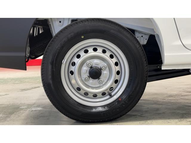 ハイゼットカーゴデラックスアイドリングストップ　キーレスエントリー　ＣＶＴ　エアコン　パワステ　運転席＆助手席パワーウインドウ　ＡＭ／ＦＭラジオ　衝突被害軽減システム（茨城県）の中古車
