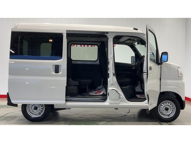 ハイゼットカーゴデラックスアイドリングストップ　キーレスエントリー　ＣＶＴ　エアコン　パワステ　運転席＆助手席パワーウインドウ　ＡＭ／ＦＭラジオ　衝突被害軽減システム（茨城県）の中古車