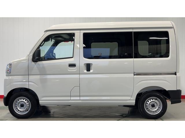ハイゼットカーゴデラックスアイドリングストップ　キーレスエントリー　ＣＶＴ　エアコン　パワステ　運転席＆助手席パワーウインドウ　ＡＭ／ＦＭラジオ　衝突被害軽減システム（茨城県）の中古車