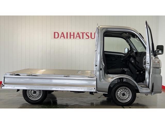 ハイゼットトラックスタンダード　４ＷＤＣＶＴ　アイドリングストップ　エアコン　パワステ　ＡＭ／ＦＭラジオ　衝突被害軽減システム（茨城県）の中古車