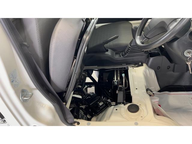ハイゼットトラックスタンダード　４ＷＤ５速マニュアル　エアコン　パワステ　ＡＭ／ＦＭラジオ（茨城県）の中古車