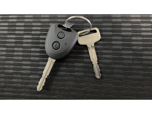 ハイゼットカーゴデラックスキーレスエントリー　アイドリングストップ　ＣＶＴ　エアコン　パワステ　運転席＆助手席パワーウインドウ　ＡＭ／ＦＭラジオ　衝突被害軽減システム（茨城県）の中古車