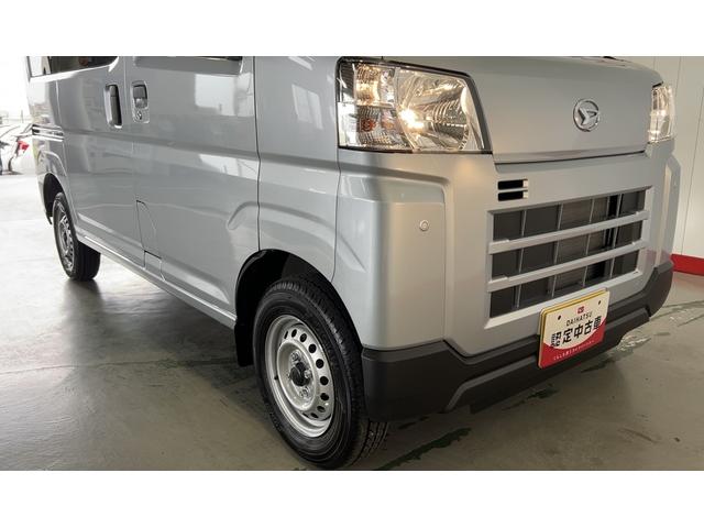 ハイゼットカーゴデラックスキーレスエントリー　アイドリングストップ　ＣＶＴ　エアコン　パワステ　運転席＆助手席パワーウインドウ　ＡＭ／ＦＭラジオ　衝突被害軽減システム（茨城県）の中古車