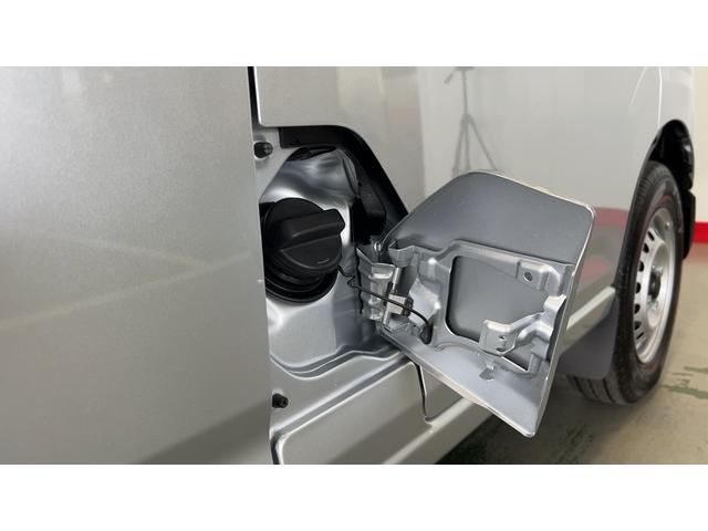 ハイゼットカーゴデラックスキーレスエントリー　アイドリングストップ　ＣＶＴ　エアコン　パワステ　運転席＆助手席パワーウインドウ　ＡＭ／ＦＭラジオ　衝突被害軽減システム（茨城県）の中古車