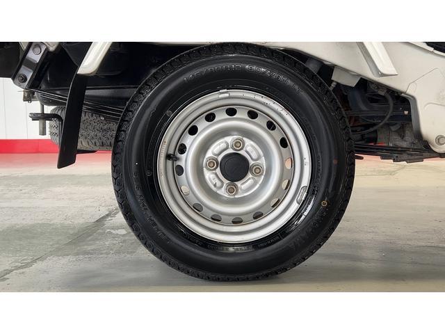 ハイゼットトラックスタンダード　４ＷＤ４速オートマ　エアコン　パワステ　ＡＭ／ＦＭラジオ（茨城県）の中古車