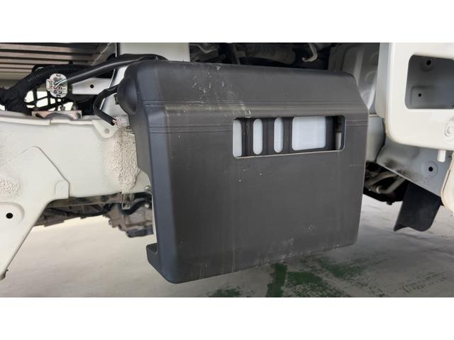 ハイゼットトラックスタンダード　４ＷＤ４速オートマ　エアコン　パワステ　ＡＭ／ＦＭラジオ（茨城県）の中古車