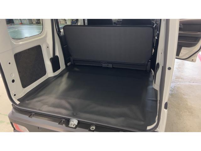 ハイゼットカーゴデラックスアイドリングストップ　キーレスエントリー　ＣＶＴ　エアコン　パワステ　運転席＆助手席パワーウインドウ　ＡＭ／ＦＭラジオ　衝突被害軽減システム（茨城県）の中古車