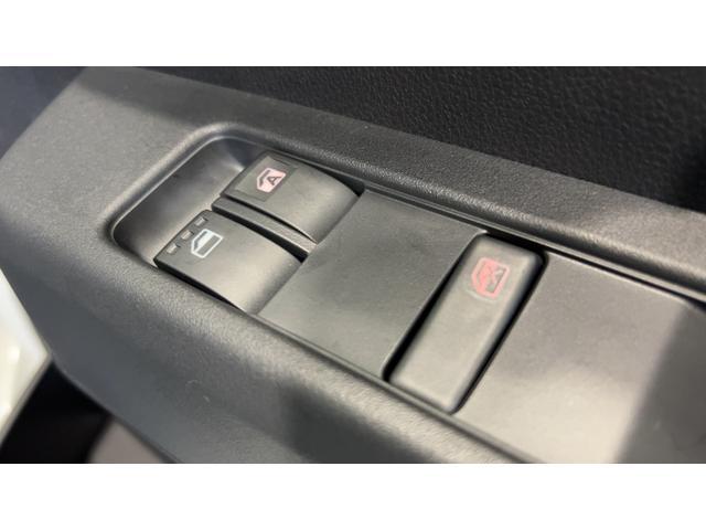 ハイゼットカーゴデラックスアイドリングストップ　キーレスエントリー　ＣＶＴ　エアコン　パワステ　運転席＆助手席パワーウインドウ　ＡＭ／ＦＭラジオ　衝突被害軽減システム（茨城県）の中古車