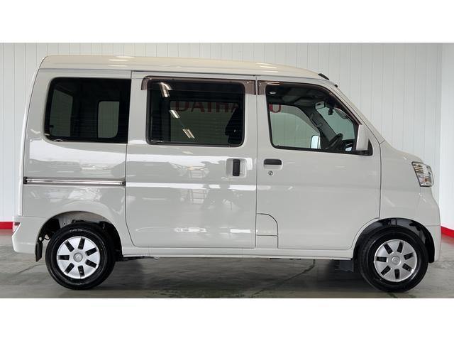ハイゼットカーゴクルーズＳＡIII　４ＷＤ社外ナビ　ドラレコ　バックカメラ　アイドリングストップ　４速オートマ　ＬＥＤヘッドランプ　キーレスエントリー　衝突被害軽減システム　エアコン　パワステ　パワーウインドウ（茨城県）の中古車