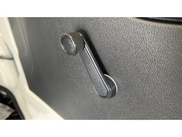 ハイゼットトラックスタンダード　農用スペシャル　４ＷＤ５速マニュアル　アイドリングストップ　エアコン　パワステ　ＡＭ／ＦＭラジオ　センターデフロック　作業灯　衝突被害軽減システム（茨城県）の中古車