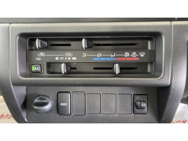 ハイゼットトラックスタンダード　４ＷＤ４速オートマ　エアコン　パワステ　ＡＭ／ＦＭラジオ（茨城県）の中古車